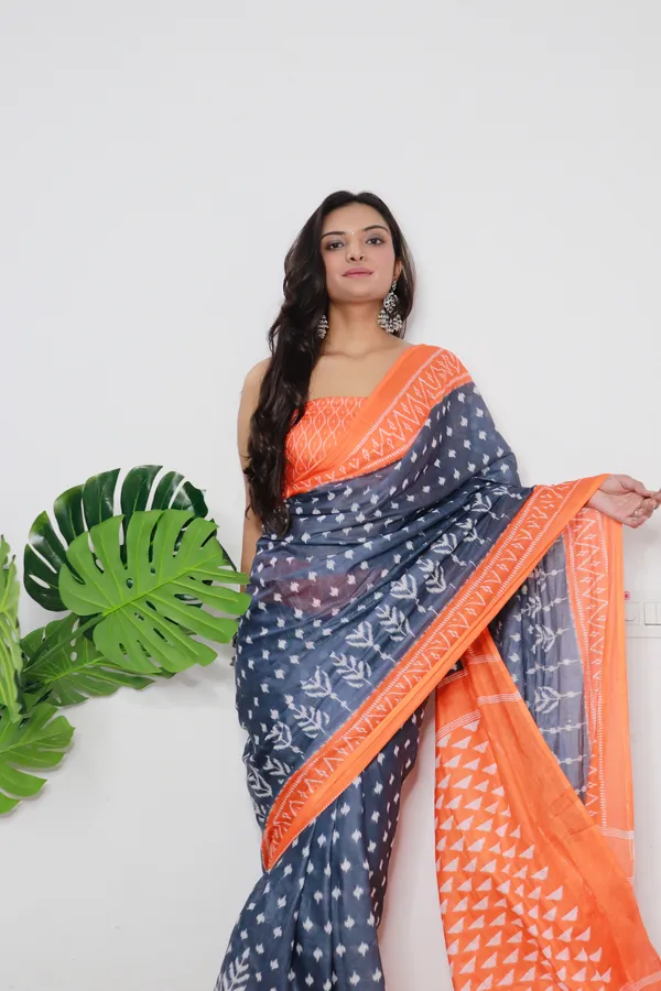 HANDICRAFT_WOMEN'S_Ikkat_PRINT_PURE_SOFT_COTTON_SAREE_WITH_BLOUSE_PIECE_With_Blouse_Piece